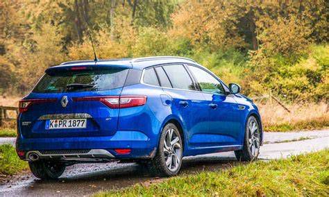Пространство багажника Renault Megane Grandtour GT